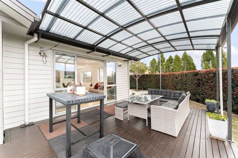 Photo of property in 4 Kauri Grove Drive, Kumeu, 0810