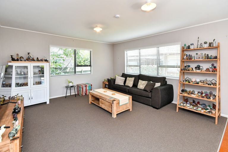 Photo of property in 13b Youngs Road, Papakura, 2110