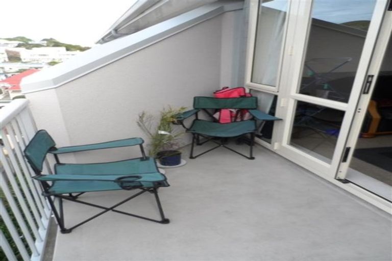 Photo of property in Luxford Villas, 302/72u Herald Street, Berhampore, Wellington, 6023