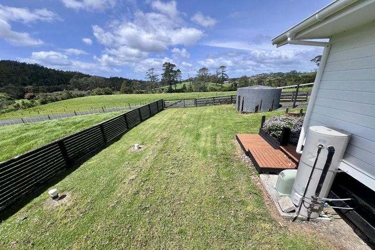 Photo of property in 35 Hawkes Access Road, Waitoki, Silverdale, 0994