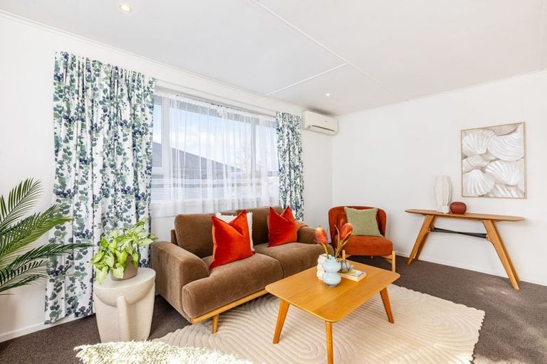 Photo of property in 32 Desert Gold Street, Ascot Park, Porirua, 5024