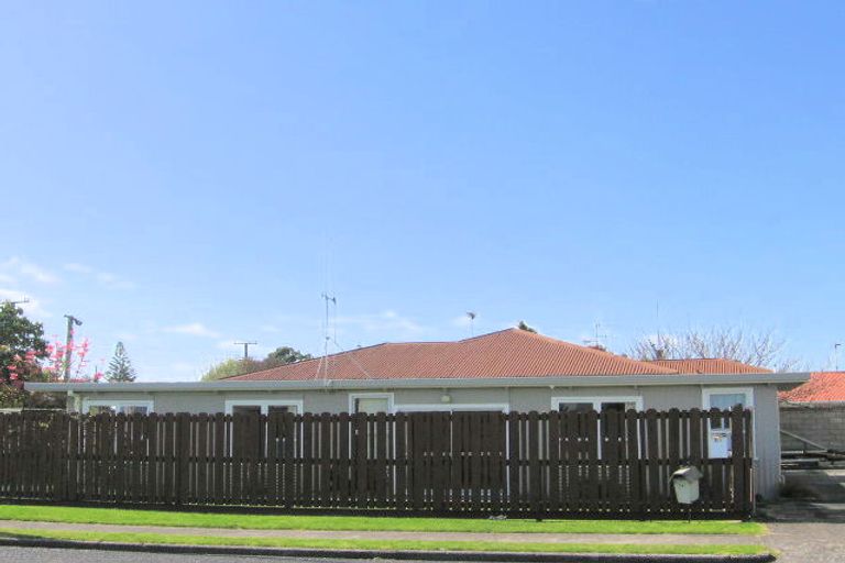 Photo of property in 1 Taupo Avenue, Mount Maunganui, 3116