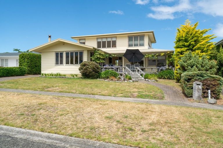 Photo of property in 22 Pokaka Crescent, Wharewaka, Taupo, 3330