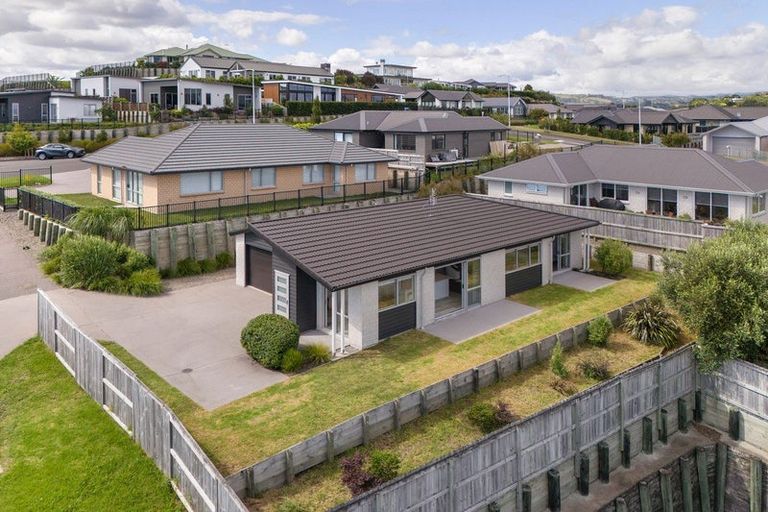 Photo of property in 19 Te Kaka Place, Omokoroa, 3114