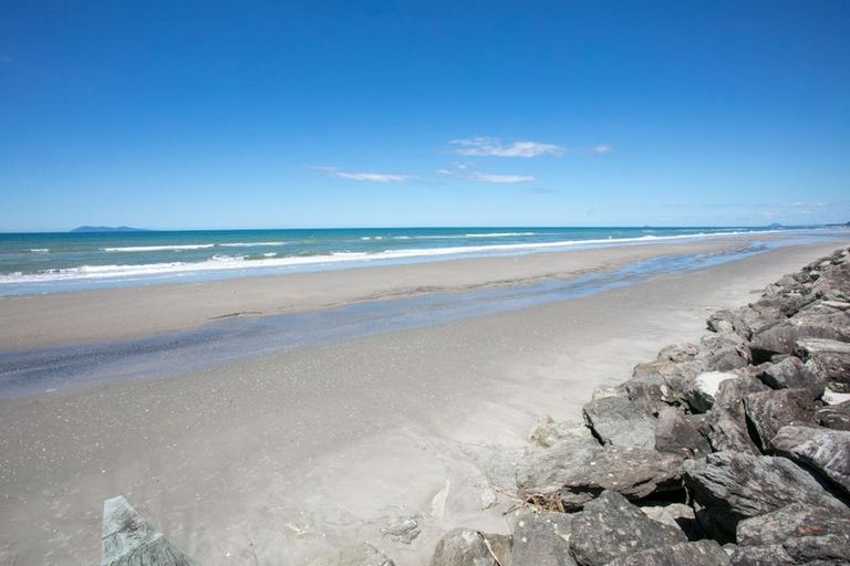 Photo of property in 22 The Loop, Waihi Beach, 3611