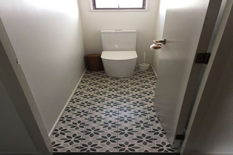 Photo of property in 9 Esmeralda Street, Welcome Bay, Tauranga, 3112