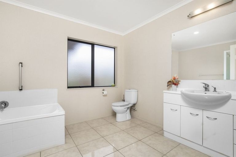 Photo of property in 7 Lough Bourne Drive, Pukekohe, 2120
