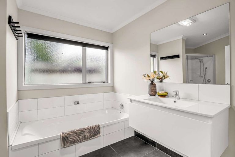 Photo of property in 14a Duna Place, Takaro, Palmerston North, 4412