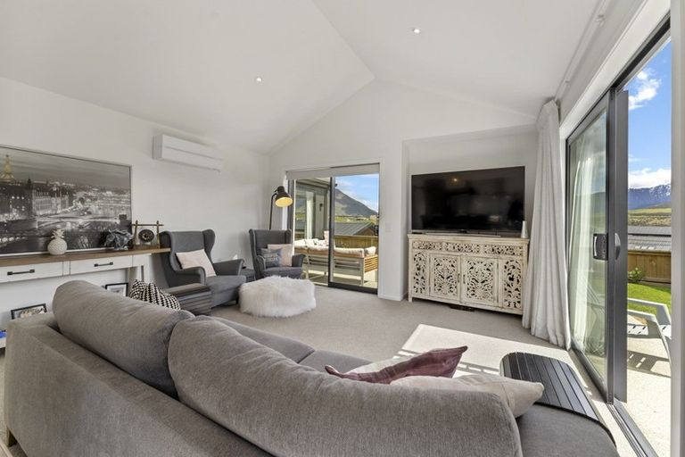 Photo of property in 38 Muster Road, Jacks Point, 9371