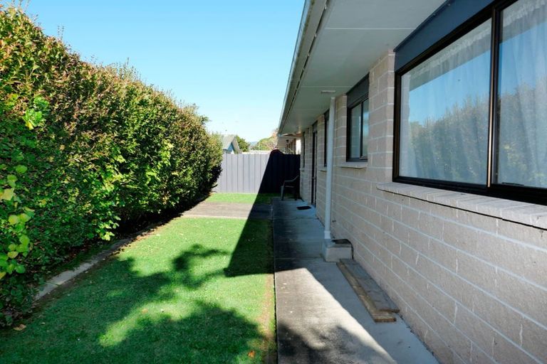 Photo of property in 6 Bevan Place, Otaki, 5512