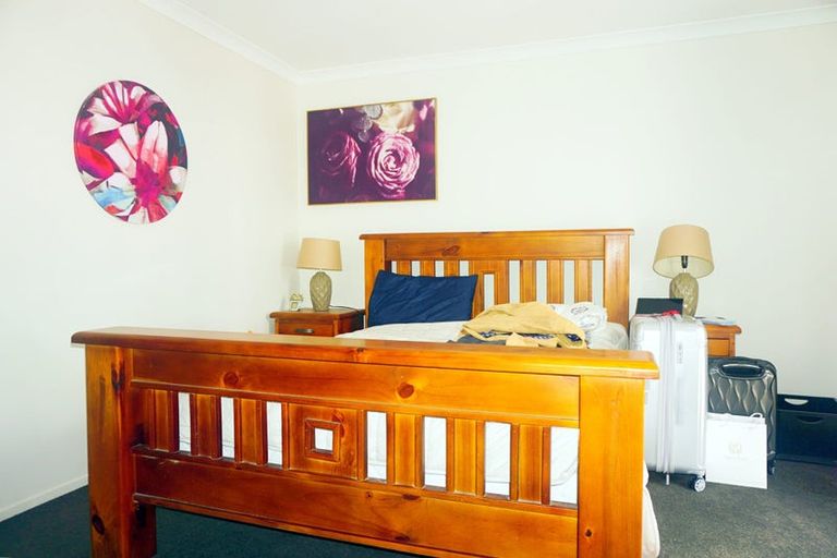 Photo of property in 49b Rua Road, Glen Eden, Auckland, 0602