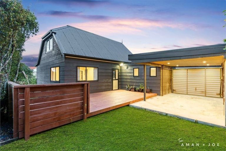 Photo of property in 234 Henderson Valley Road, Henderson, Auckland, 0612