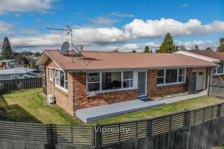 Photo of property in 2a Ngahue Place, Tokoroa, 3420