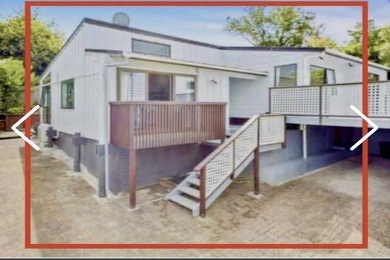 Photo of property in 30 Mannering Place, Hillcrest, Auckland, 0627