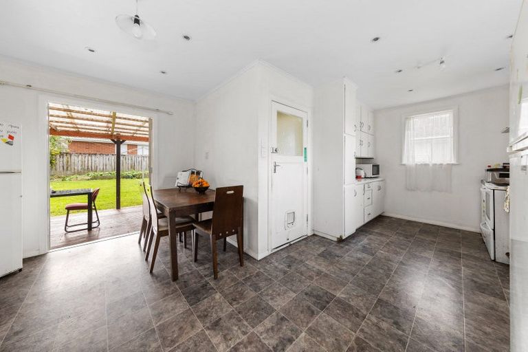 Photo of property in 16 Old Wairoa Road, Papakura, 2110