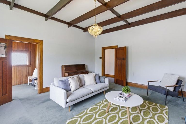 Photo of property in 225 Kuku Beach Road, Kuku, Levin, 5570