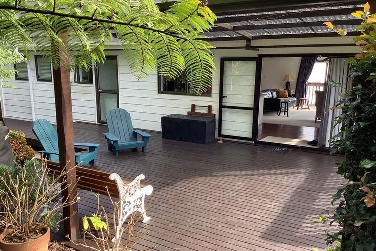 Photo of property in 6 Puketiro Place, Paihia, 0200