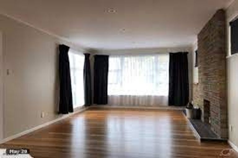 Photo of property in 496 Don Buck Road, Massey, Auckland, 0614