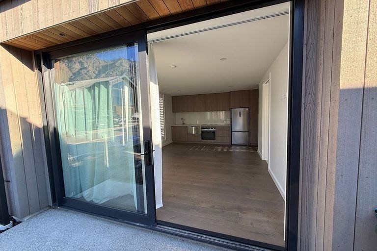 Photo of property in 16 Taurus Lane, Jacks Point, 9371