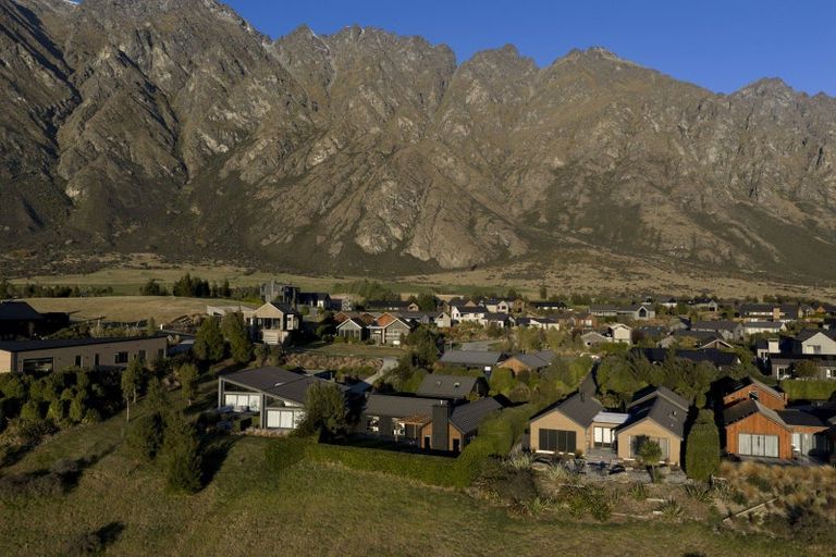 Photo of property in 56 Jacks Point Rise, Jacks Point, Queenstown, 9371