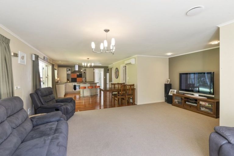 Photo of property in 378 Arapaepae Road South, Levin, 5571