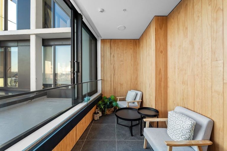 Photo of property in 1 Buscomb Avenue, Henderson, Auckland, 0610