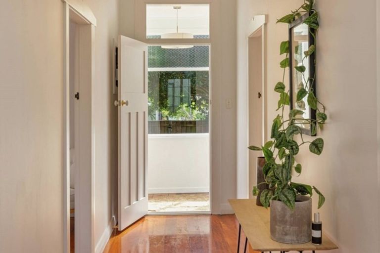 Photo of property in 22 Rimu Street, New Lynn, Auckland, 0600