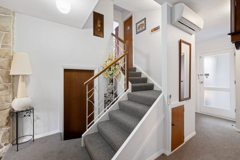 Photo of property in 57 Kent Lodge Avenue, Avonhead, Christchurch, 8042