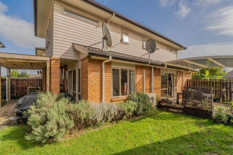 Photo of property in 27 Roy Douglas Place, Favona, Auckland, 2024