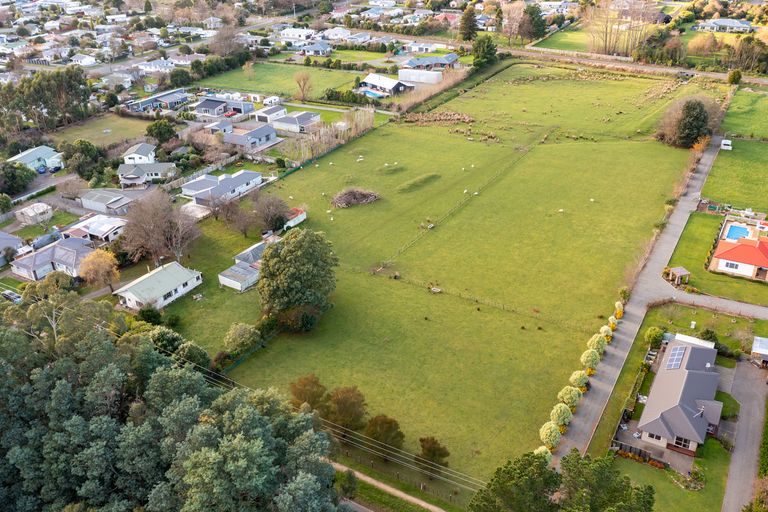 Photo of property in 67 Lincoln Road, Carterton, 5713