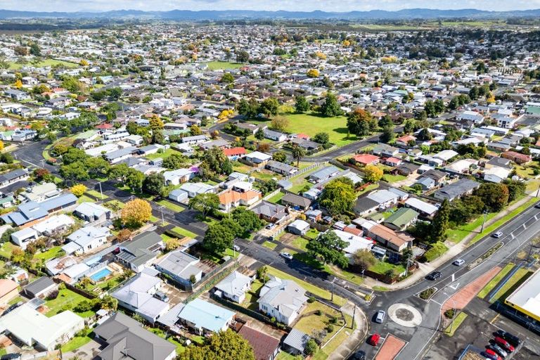 Photo of property in 1 Livingstone Avenue, Nawton, Hamilton, 3200