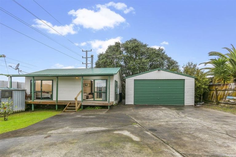 Photo of property in 256 Triangle Road, Massey, Auckland, 0614
