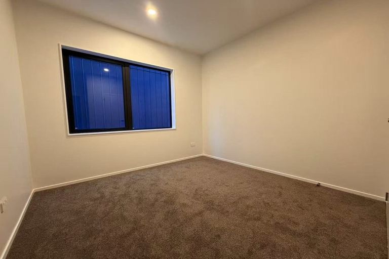 Photo of property in 11 Nerita Place, Long Bay, 0630