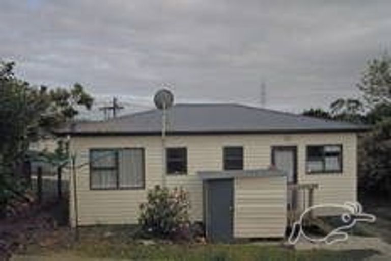 Photo of property in 19 Paton Avenue, Te Atatu South, Auckland, 0610