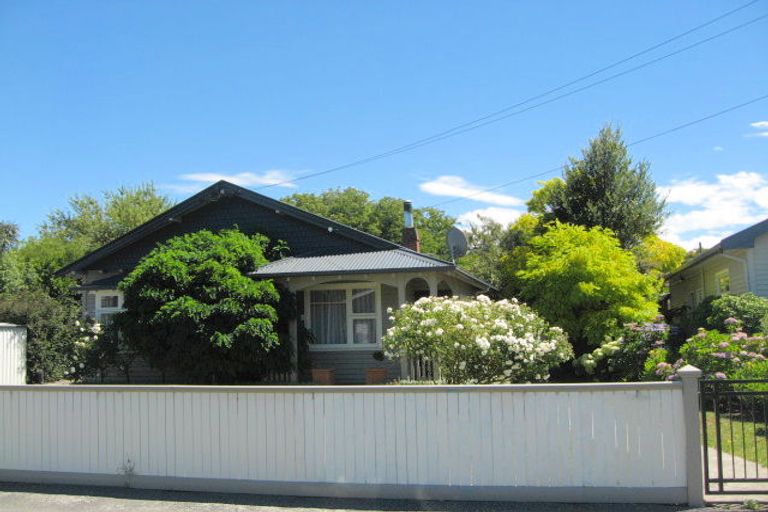 Photo of property in 19 Courtenay Street, St Albans, Christchurch, 8014
