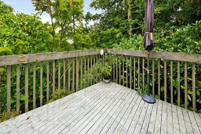 Photo of property in 35 Chamari Close, Titirangi, Auckland, 0604