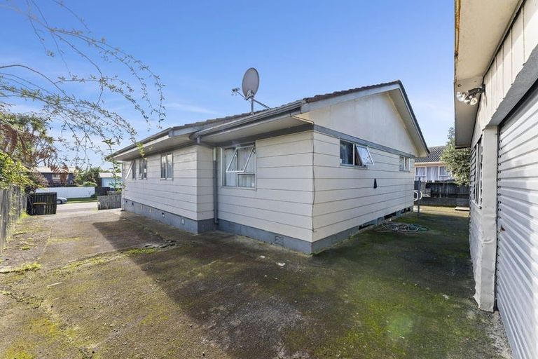 Photo of property in 35 Wickman Way, Mangere East, Auckland, 2024