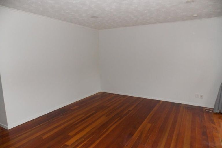 Photo of property in 7-9 School Road, Plimmerton, Porirua, 5026