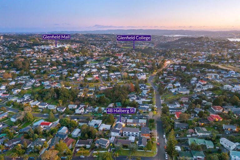Photo of property in 4b Halberg Street, Glenfield, Auckland, 0629