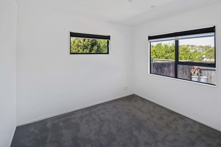 Photo of property in 32 Ring Lane, Paparangi, Wellington, 6037