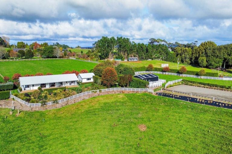 Photo of property in 167 Henwood Road, Paraite, New Plymouth, 4372