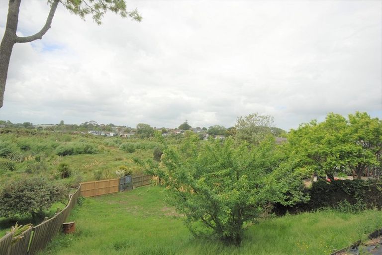 Photo of property in 36 Lendenfeld Drive, Papatoetoe, Auckland, 2025