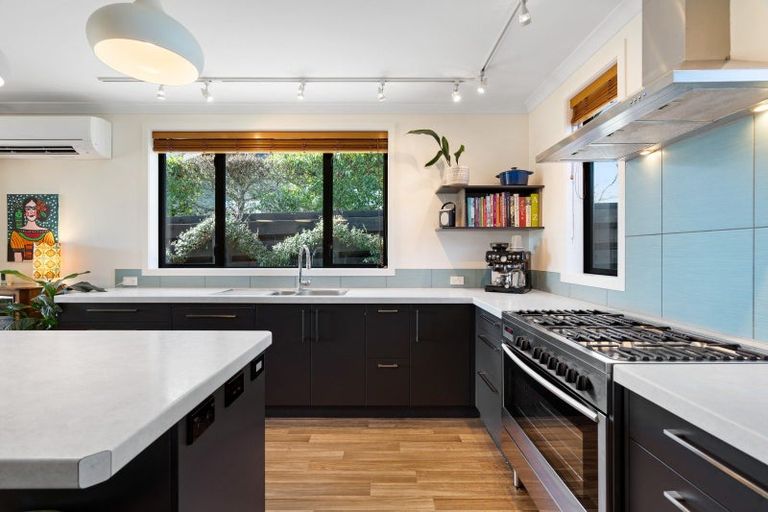 Photo of property in 28 Reynolds Road, Havelock North, 4130