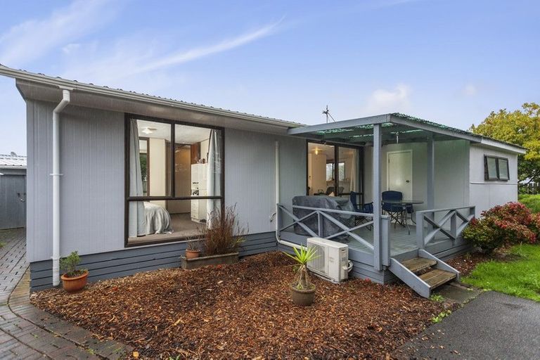 Photo of property in 1/25 Starforth Place, Henderson, Auckland, 0612