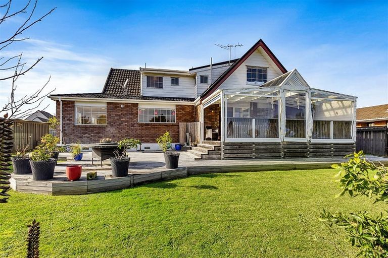 Photo of property in 65 Aviemore Drive, Highland Park, Auckland, 2010