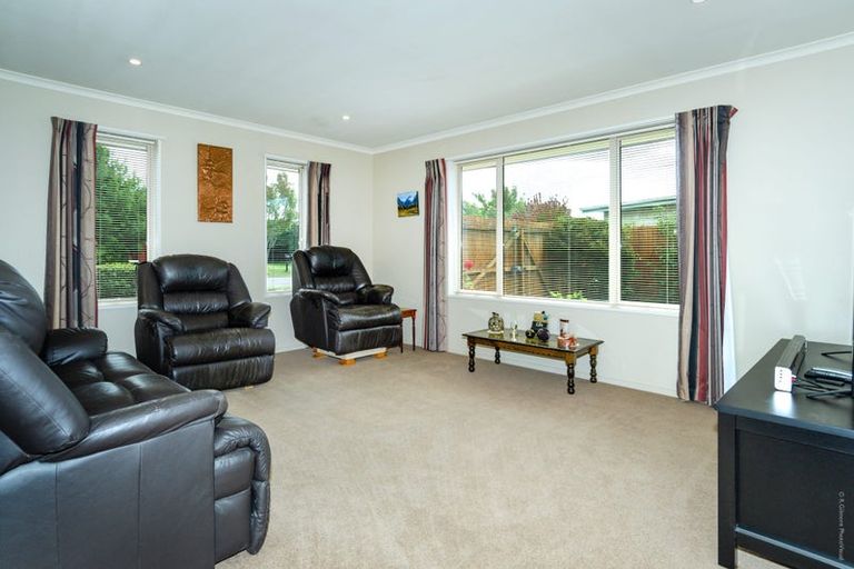 Photo of property in 10 Rochester Crescent, Rolleston, 7614