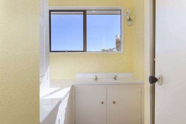 Photo of property in 30r Ngapeke Road, Welcome Bay, Tauranga, 3175