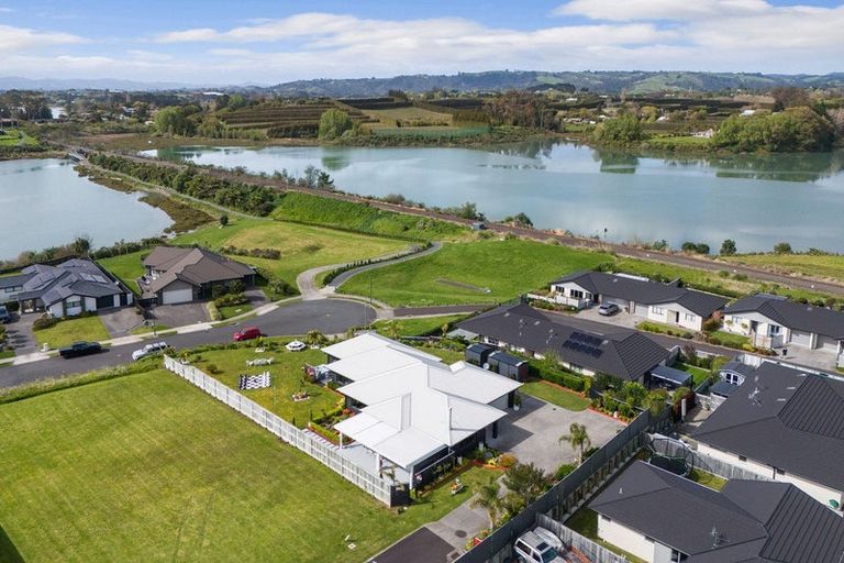 Photo of property in 19 Wairere Rise, Omokoroa, 3114