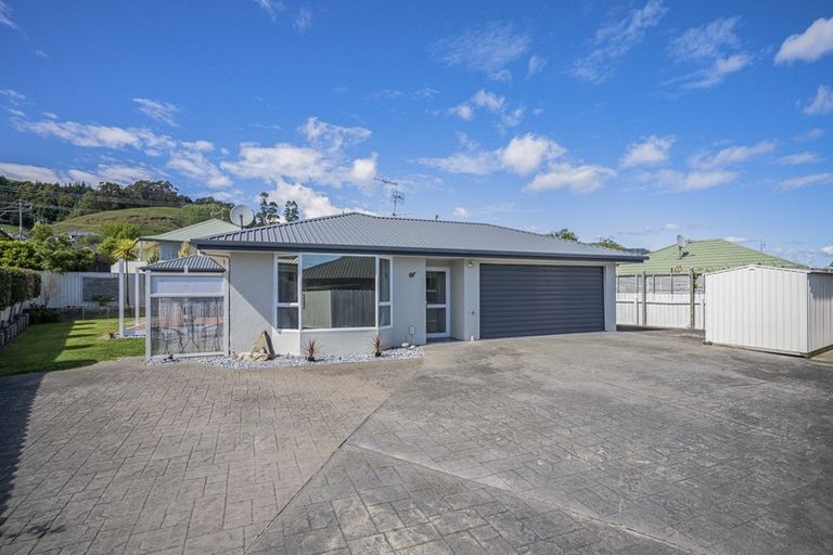 Photo of property in 12 Kate Edger Place, Stoke, Nelson, 7011