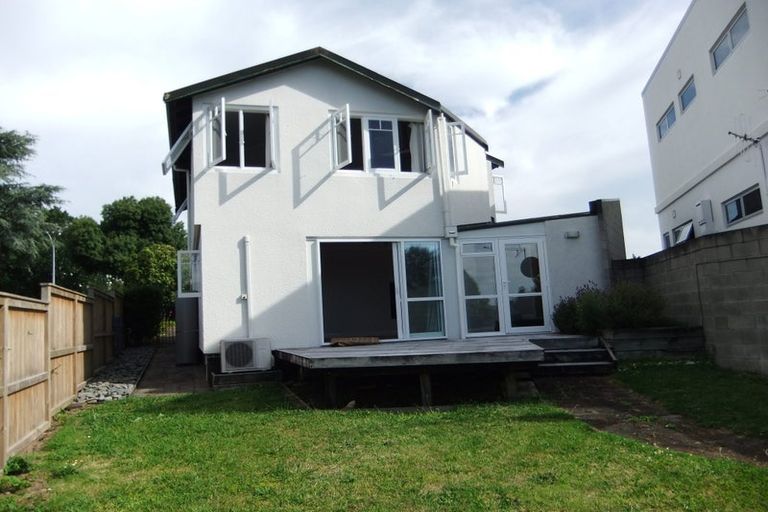 Photo of property in 32 Lake Crescent, Hamilton Lake, Hamilton, 3204
